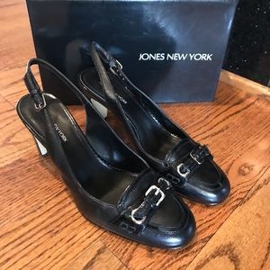 Leather slingback pump